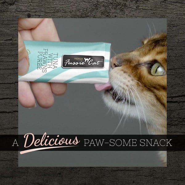 Fussie Cat Tuna with Prawns Puree Lickable Cat Treats