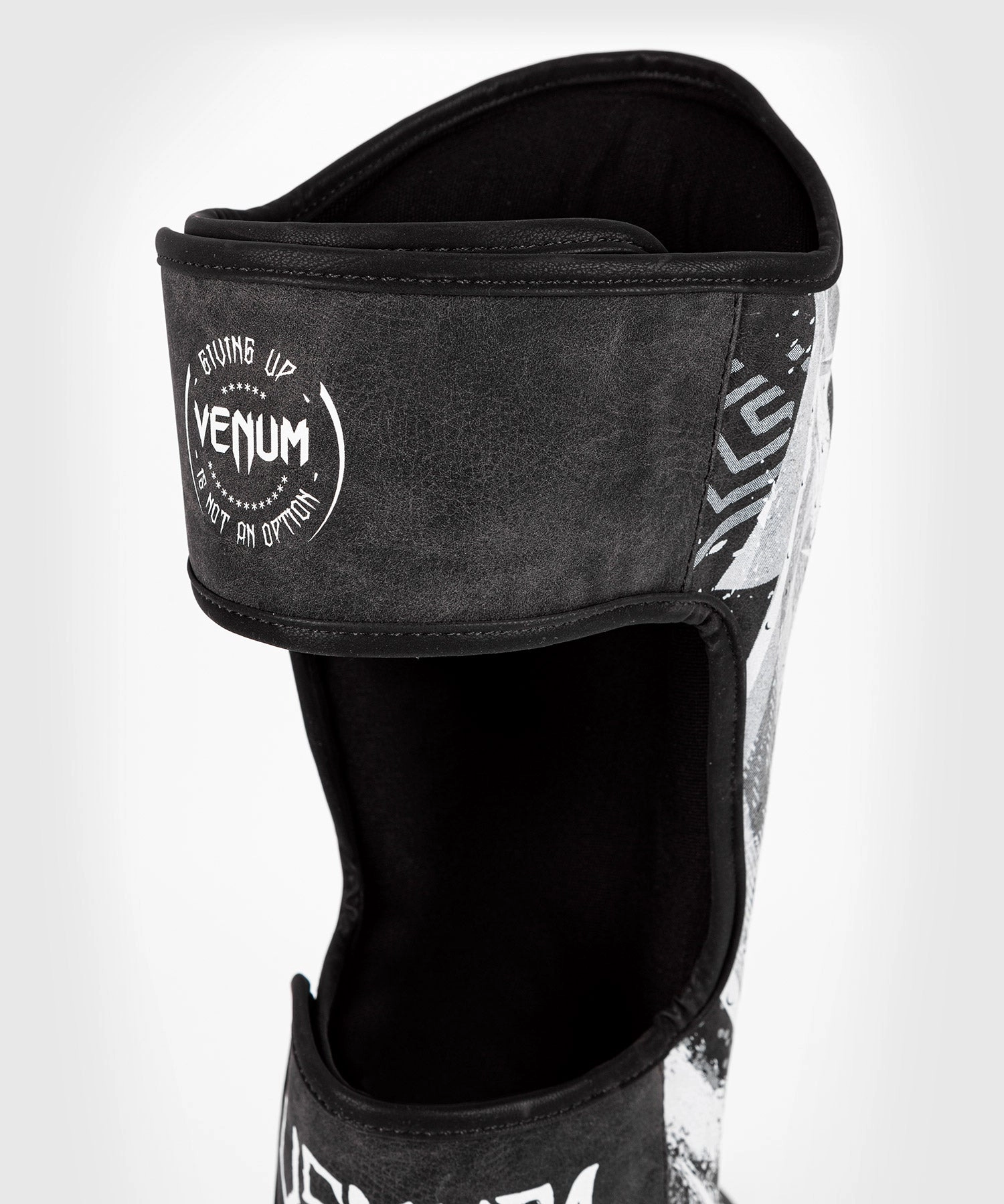 Venum GLDTR 4.0 Shinguards