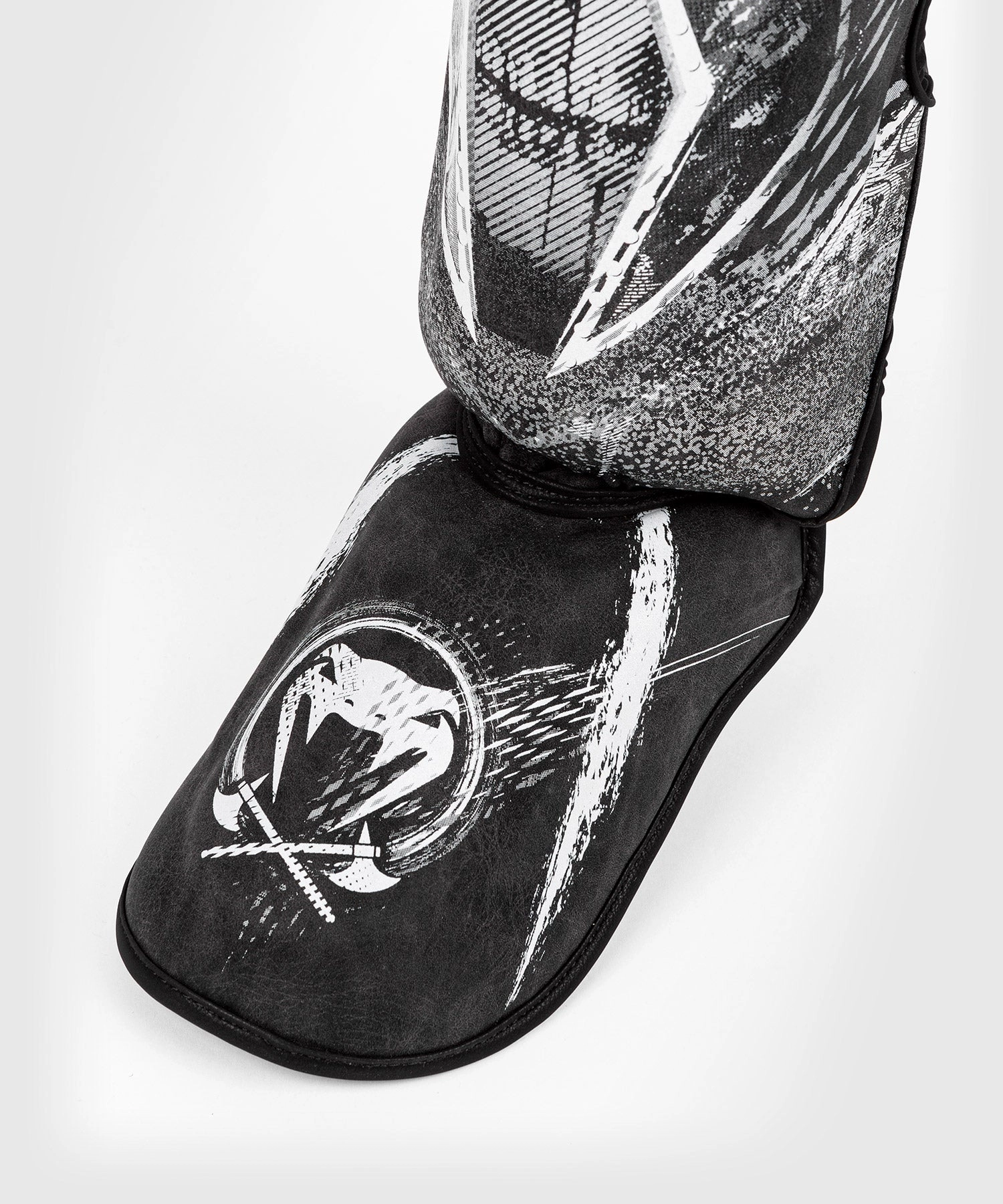Venum GLDTR 4.0 Shinguards